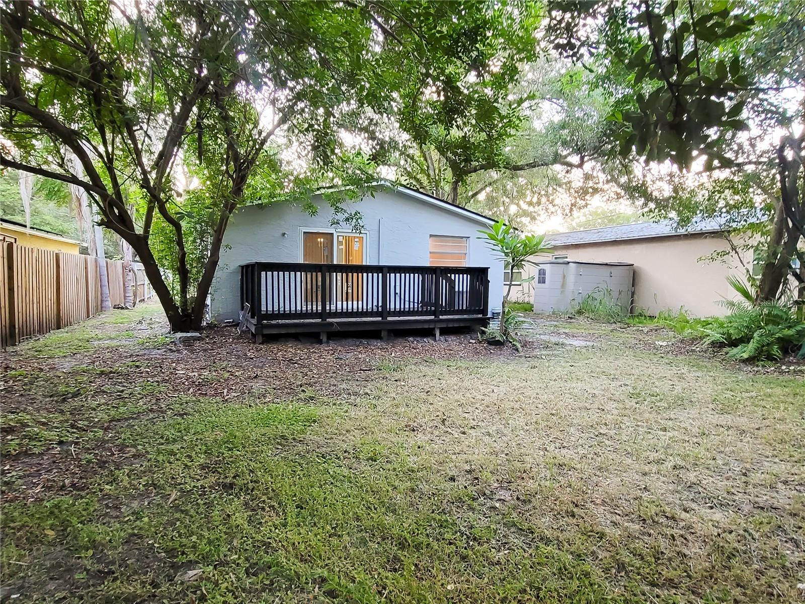 FOUR PINES - Residential