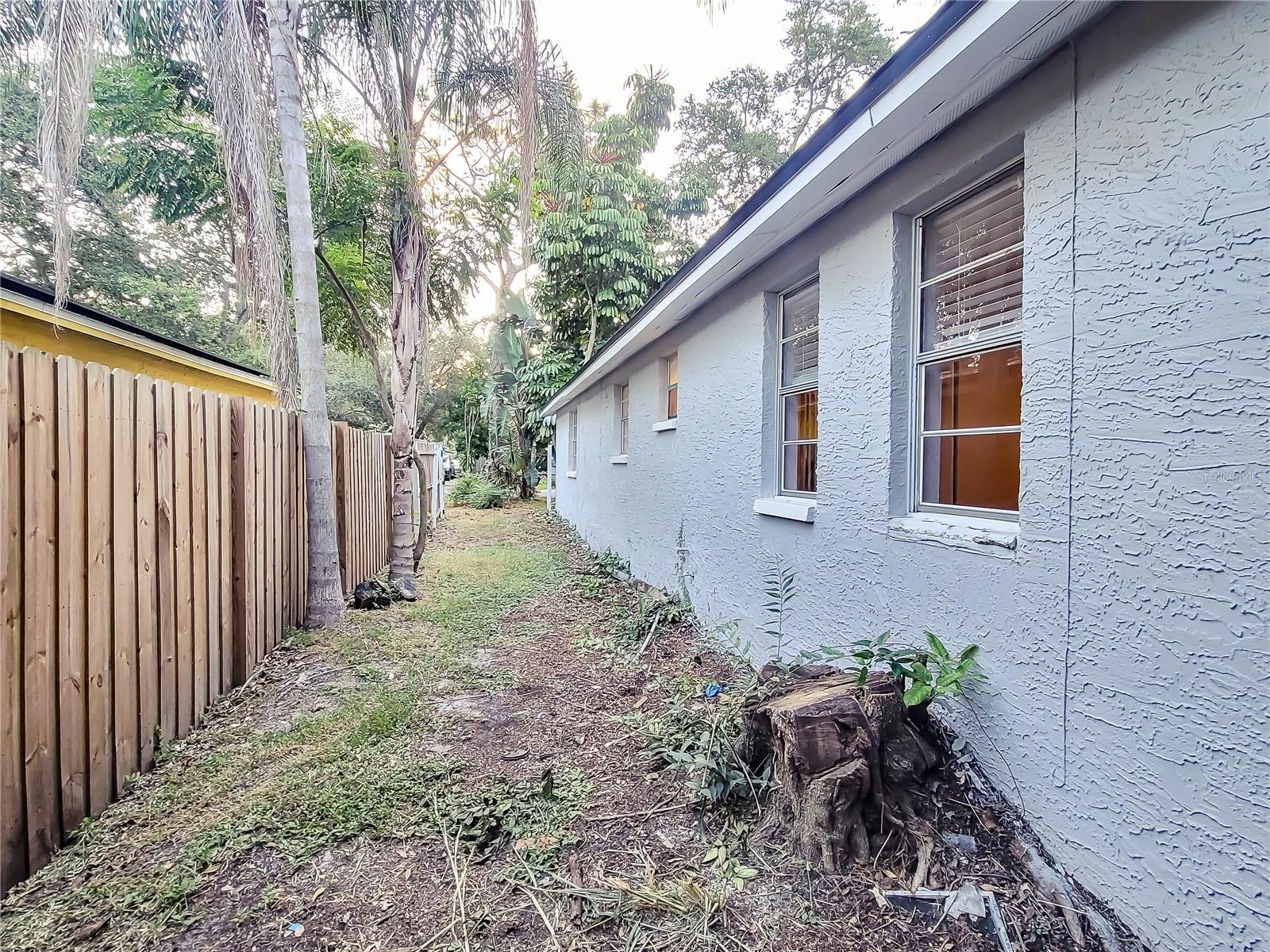 FOUR PINES - Residential