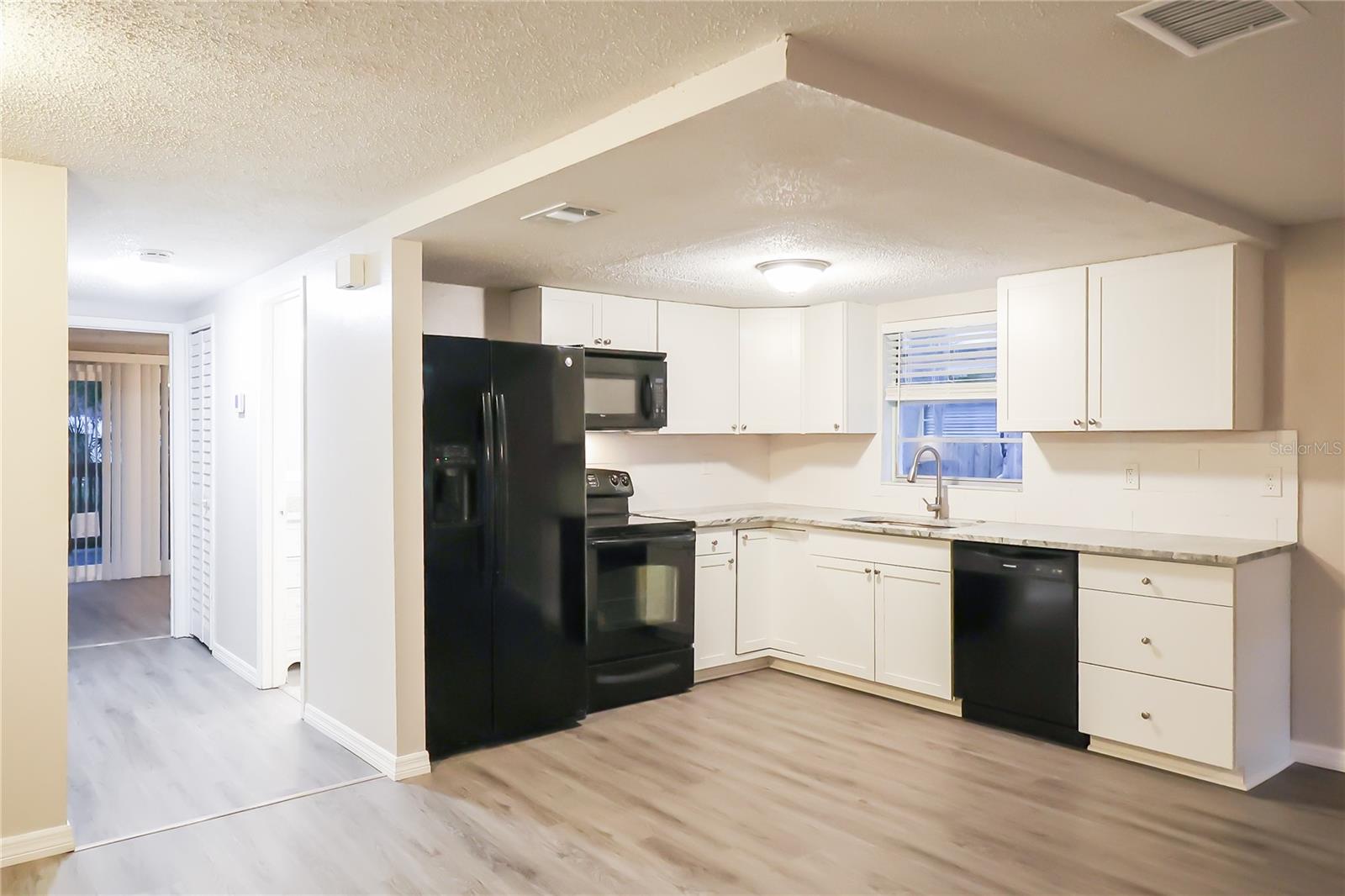 FOUR PINES - Residential