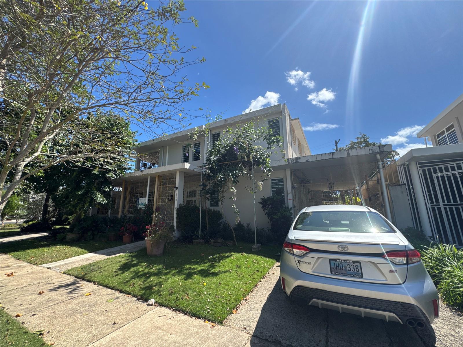 UNIVERSITY GARDENS - Residential Income