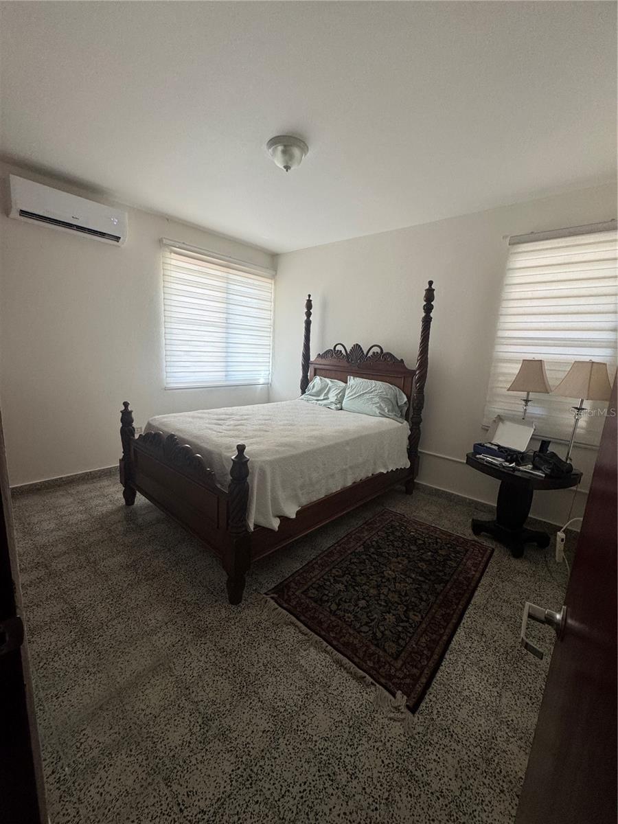 UNIVERSITY GARDENS - Residential Income