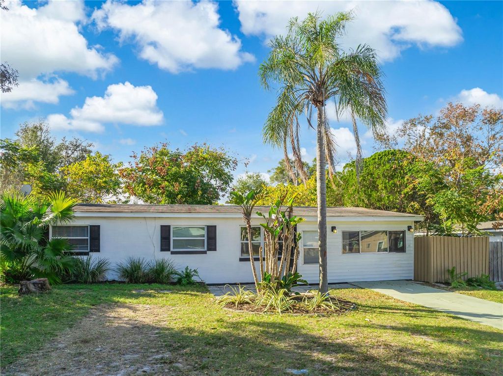 Photo of 2338 Juno Avenue, Orlando, FL 32817 (MLS # O6369109)