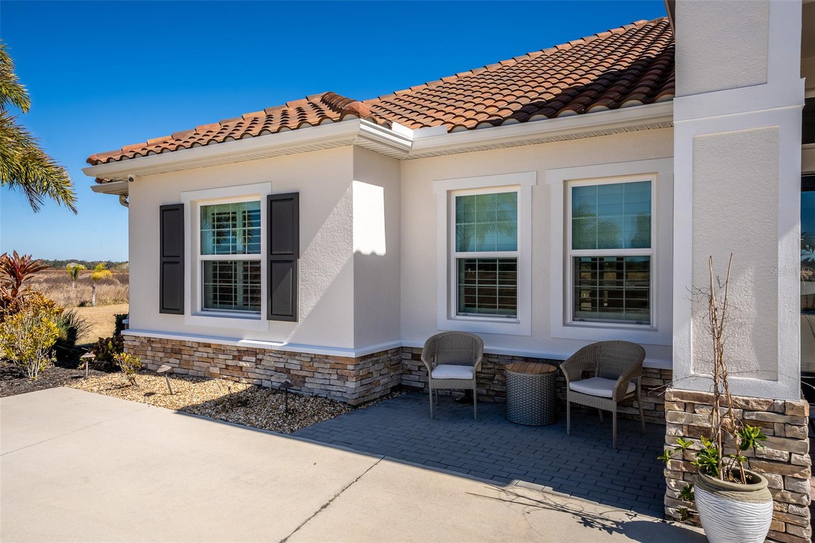 HAMPTON LAKES - Residential