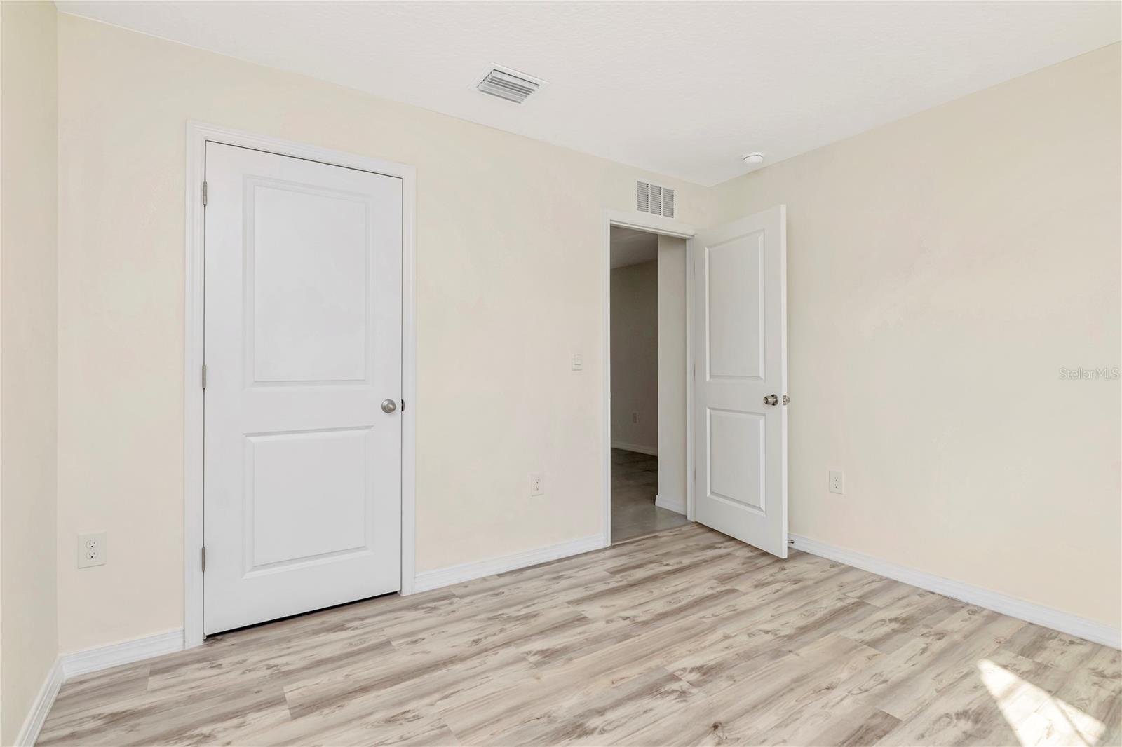 BARRINGTON/STERLING HILL UN 2 - Residential