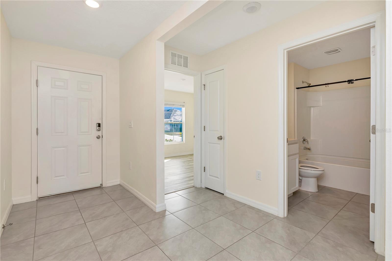 BARRINGTON/STERLING HILL UN 2 - Residential