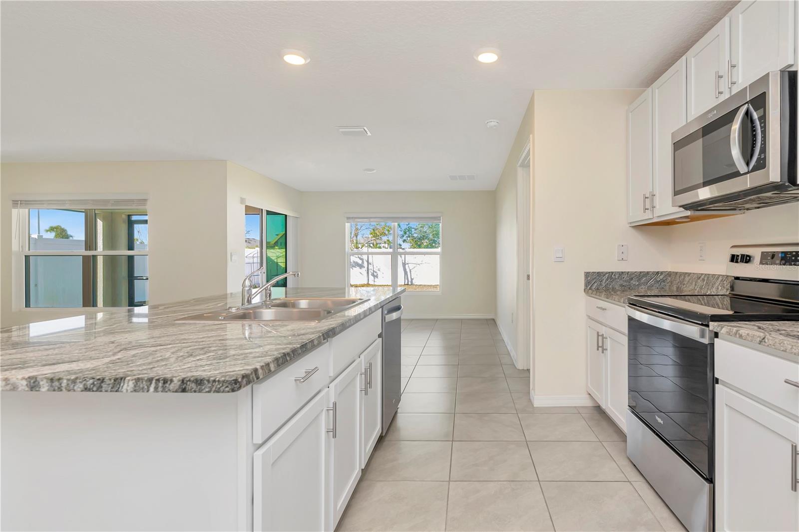 BARRINGTON/STERLING HILL UN 2 - Residential