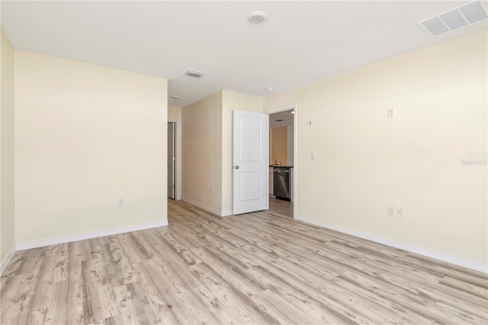 BARRINGTON/STERLING HILL UN 2 - Residential