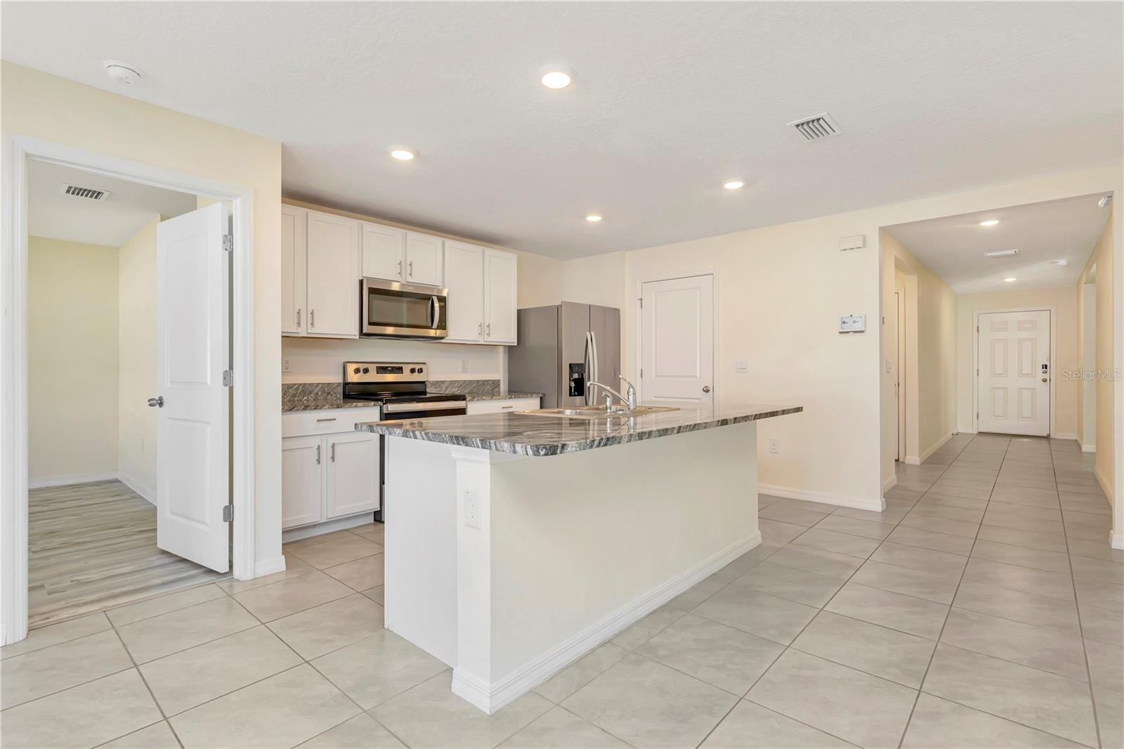 BARRINGTON/STERLING HILL UN 2 - Residential