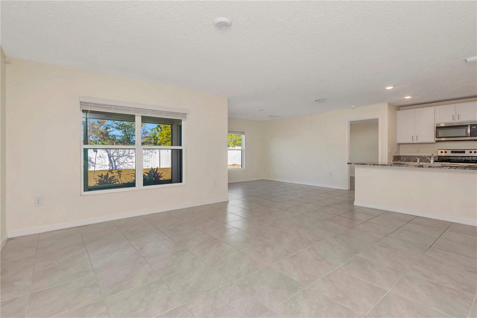 BARRINGTON/STERLING HILL UN 2 - Residential