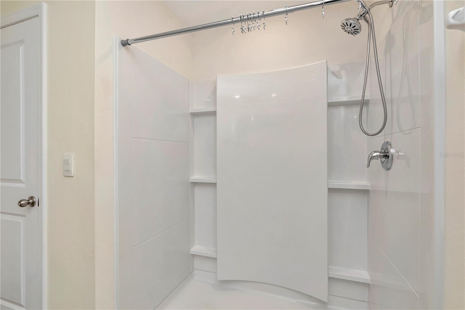 BARRINGTON/STERLING HILL UN 2 - Residential