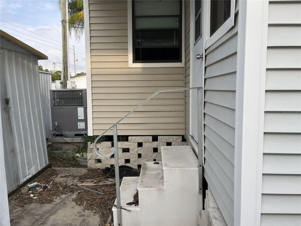 Photo of 667 Yawl Lane, Palm Harbor, FL 34683 (MLS # TB8454258)