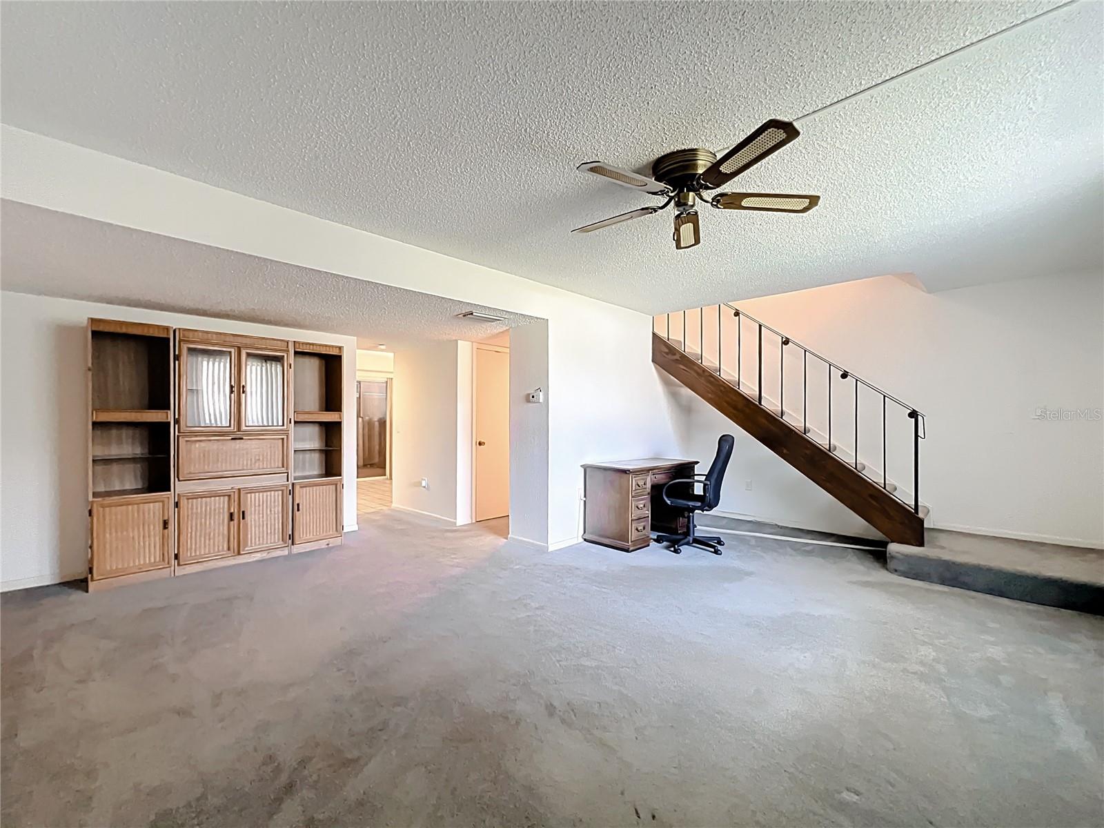 1861 PINE CONE CIR