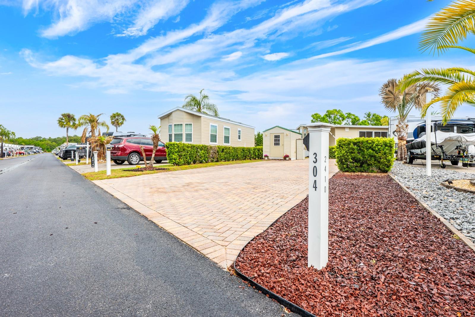 2410 LIMEWOOD AVENUE 304