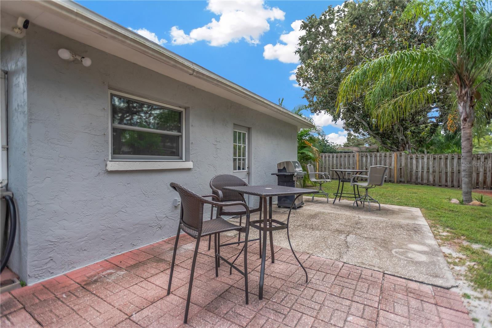 LAKE BREEZE ESTATES REP - Residential
