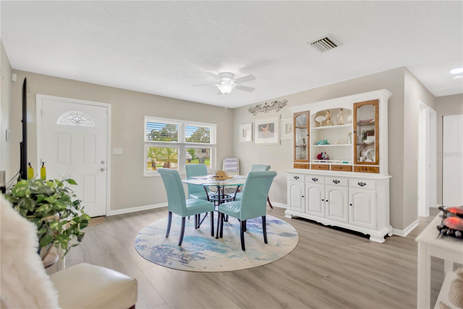 LAKE BREEZE ESTATES REP - Residential