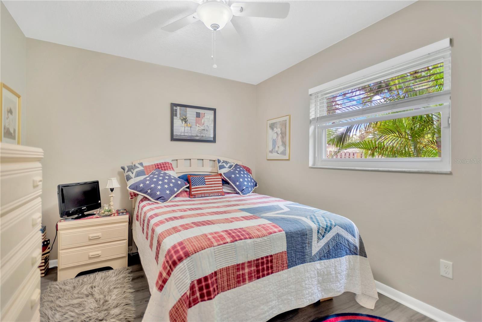 LAKE BREEZE ESTATES REP - Residential