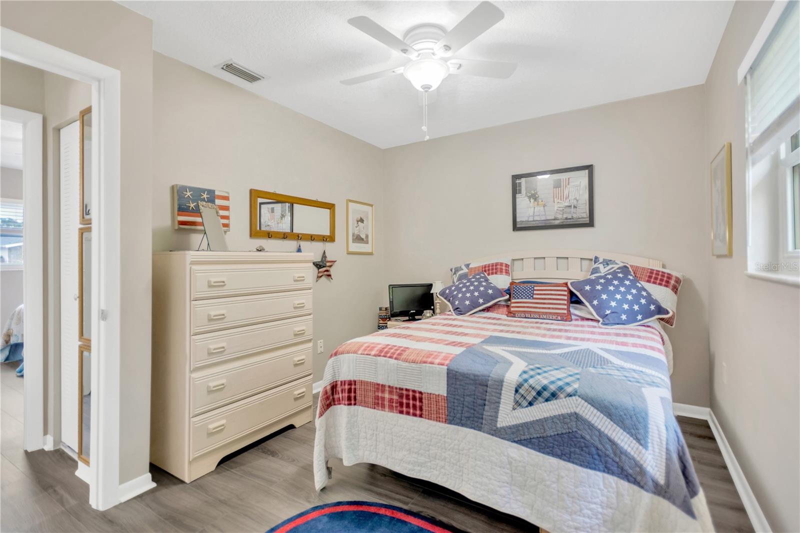 LAKE BREEZE ESTATES REP - Residential