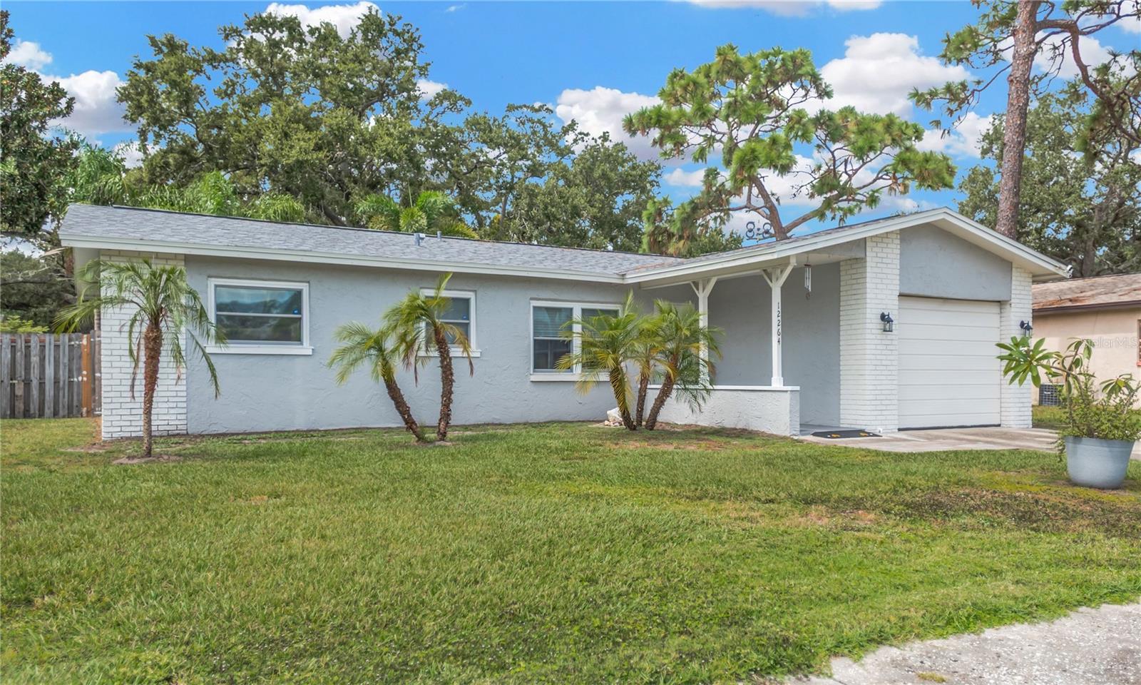 LAKE BREEZE ESTATES REP - Residential