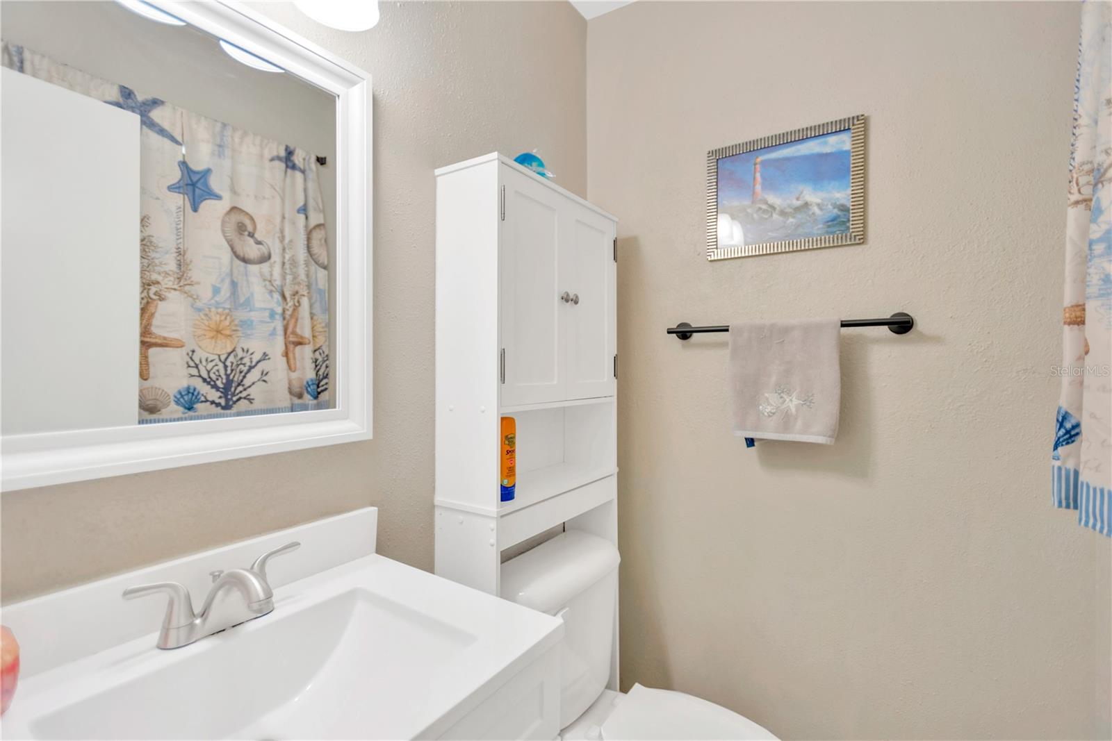 LAKE BREEZE ESTATES REP - Residential