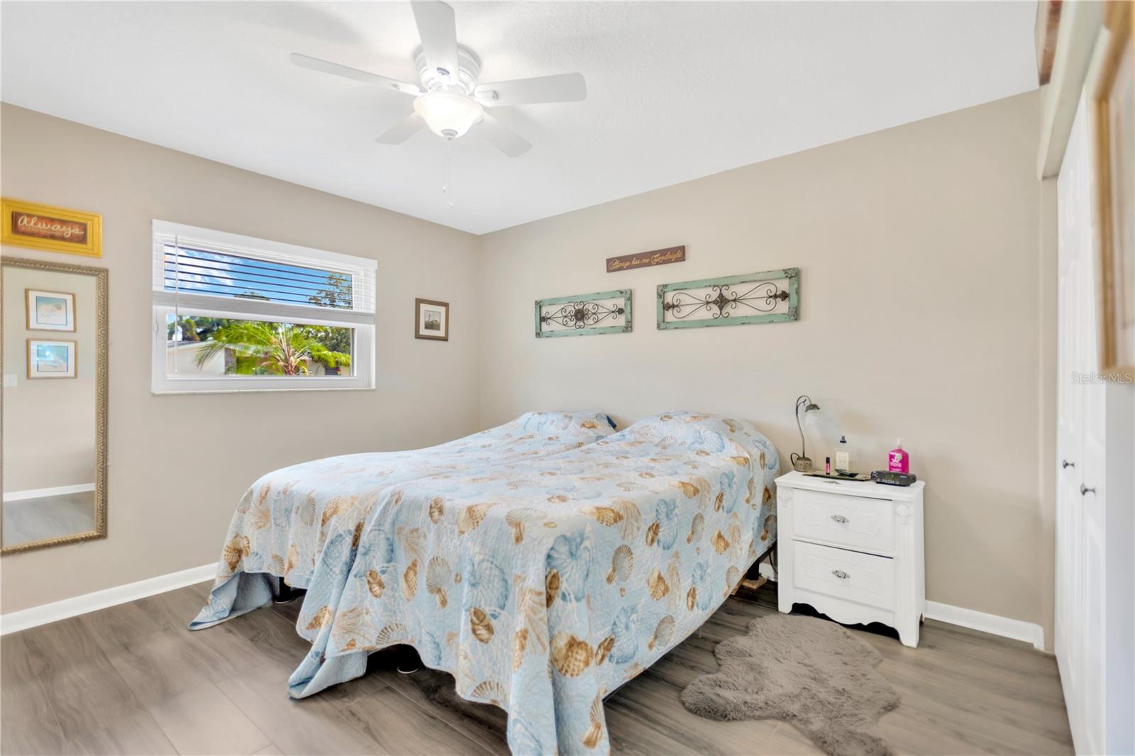 LAKE BREEZE ESTATES REP - Residential