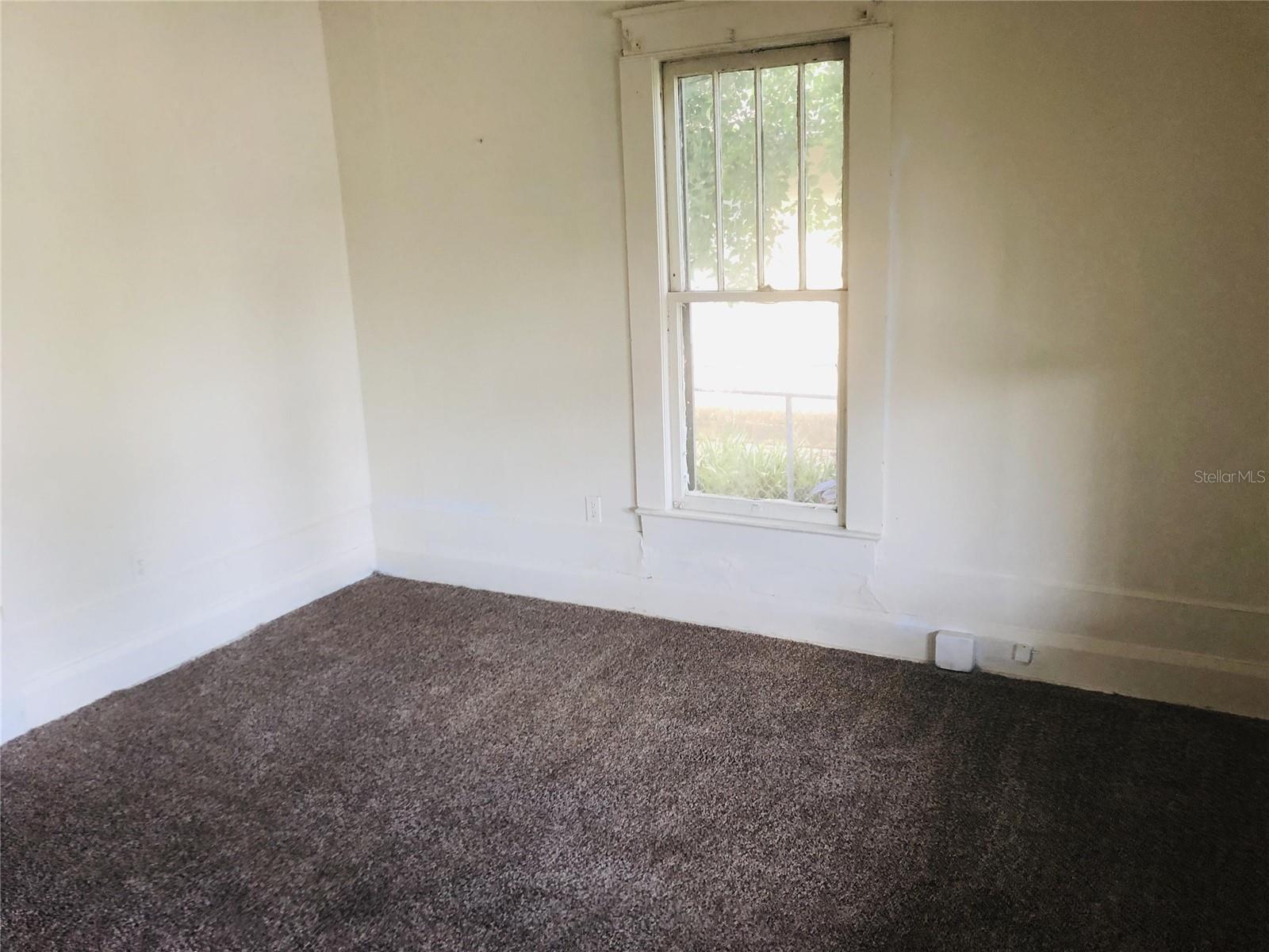 LAKE PARKER TERRACE SUB - Residential Lease