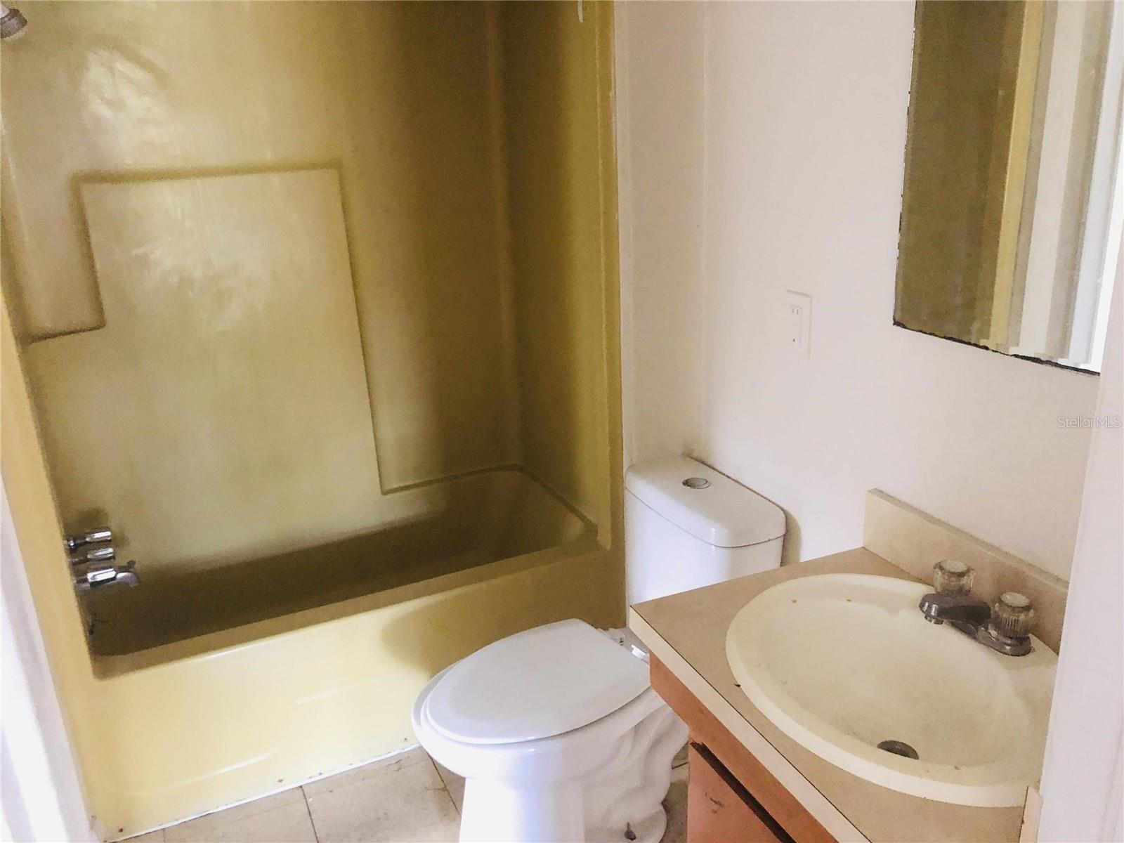 LAKE PARKER TERRACE SUB - Residential Lease