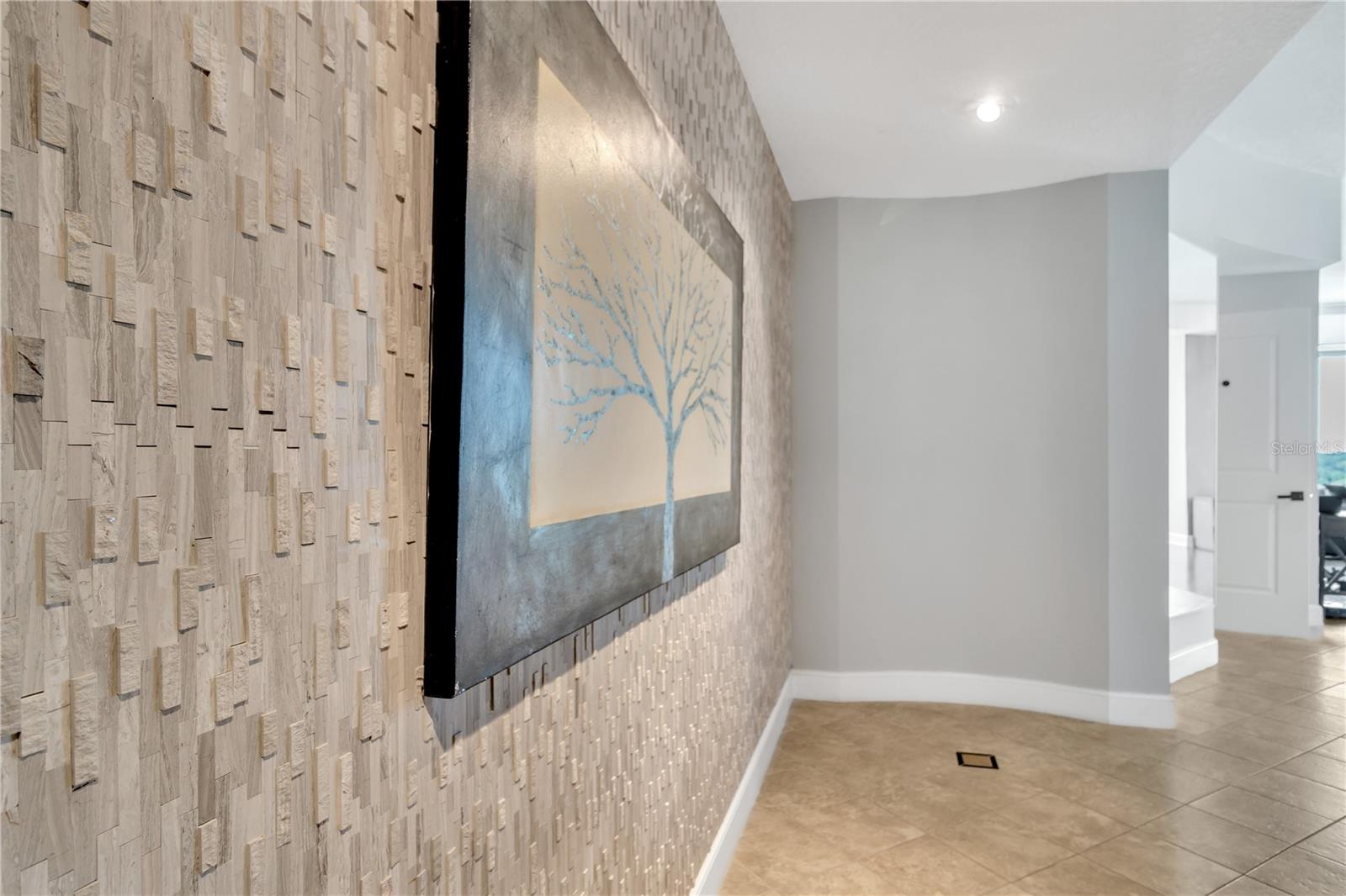 101 S EOLA DRIVE 810