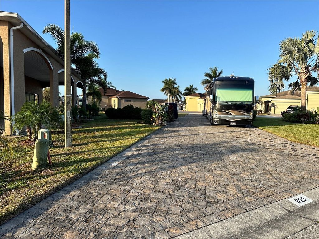 Photo of 623 Gordon Road, Polk City, FL 33868 (MLS # L4952121)