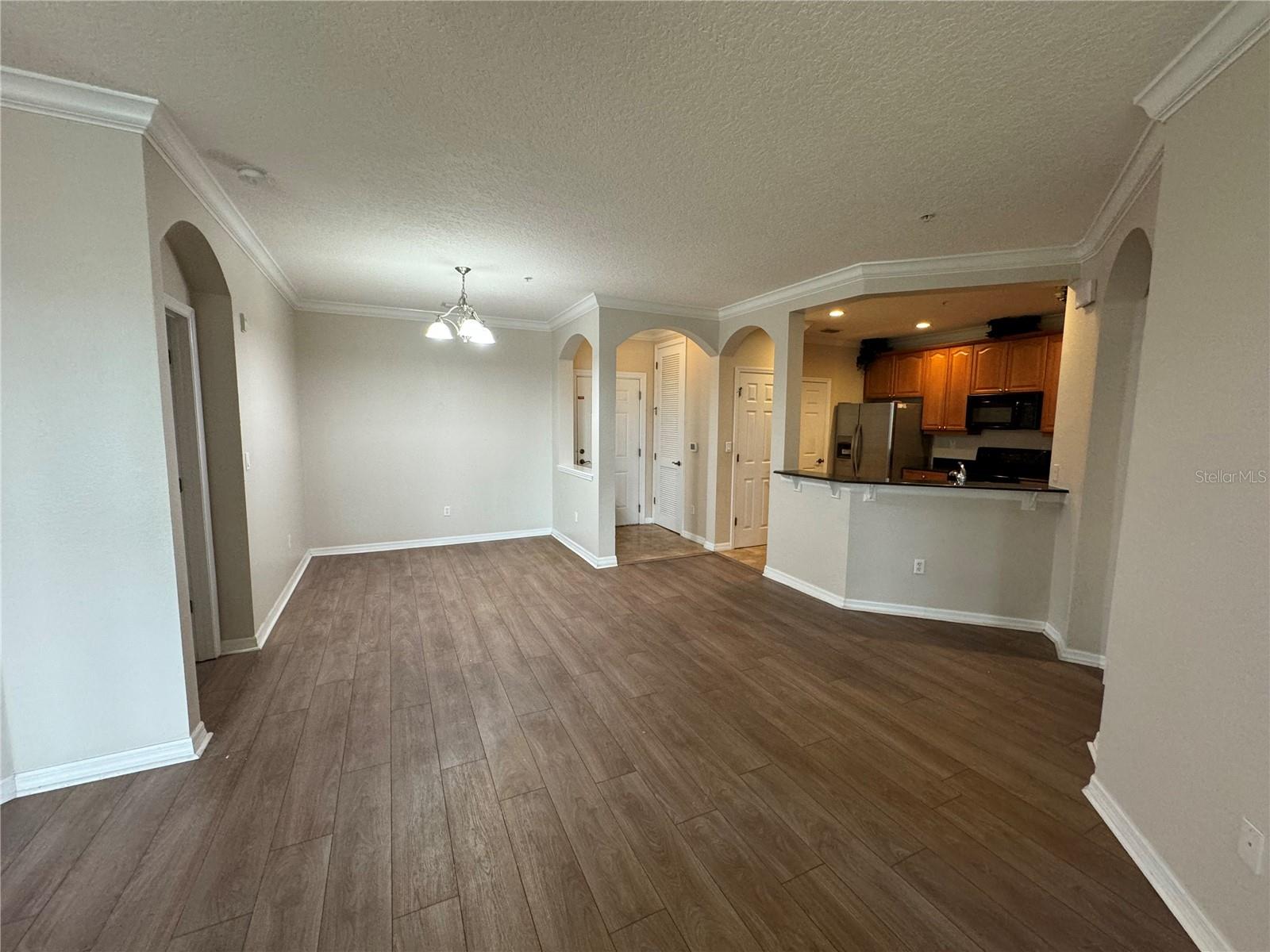 LAKESIDE/LKS/WINDERMERE PH 4 - Residential Lease