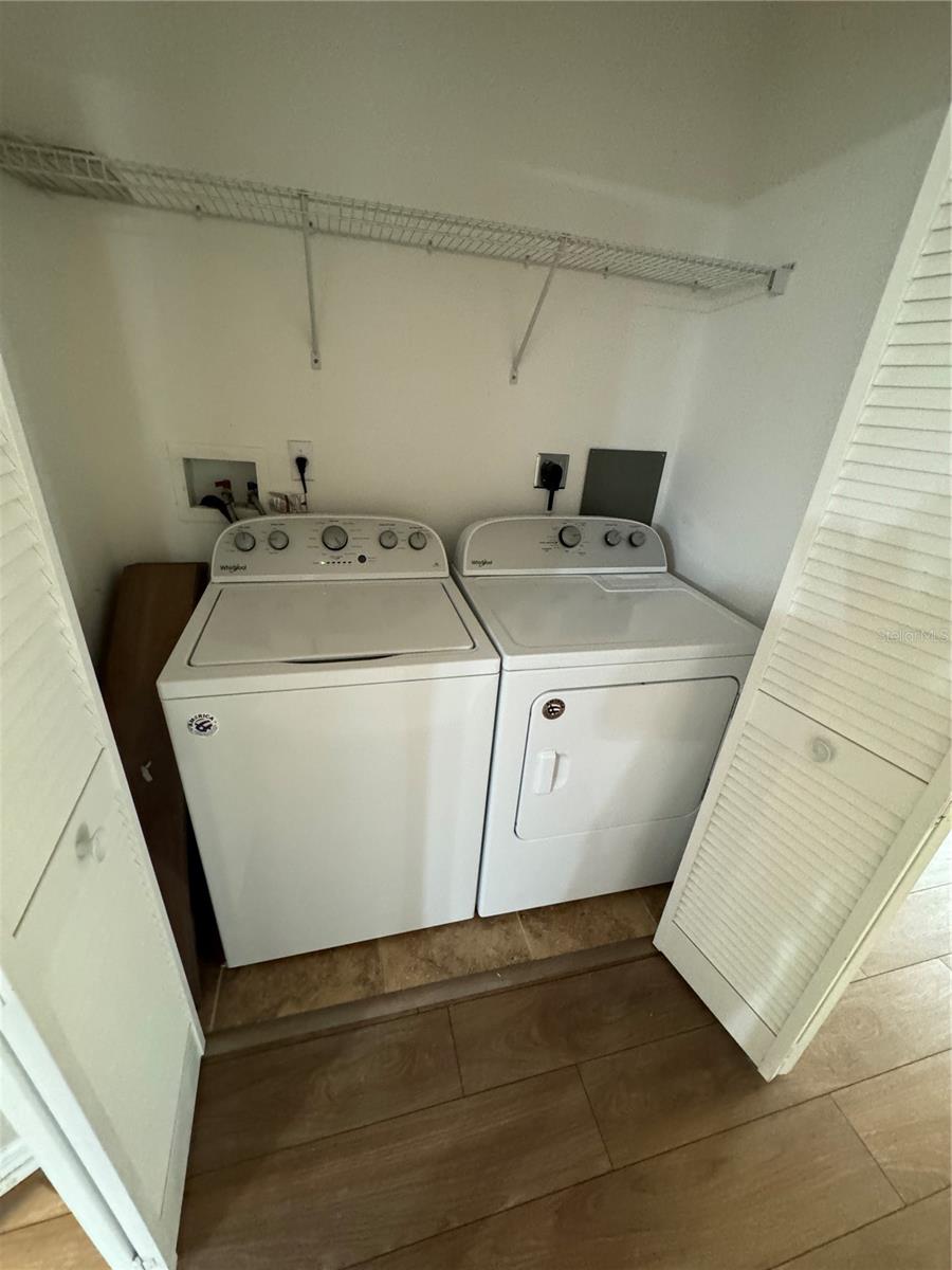 LAKESIDE/LKS/WINDERMERE PH 4 - Residential Lease