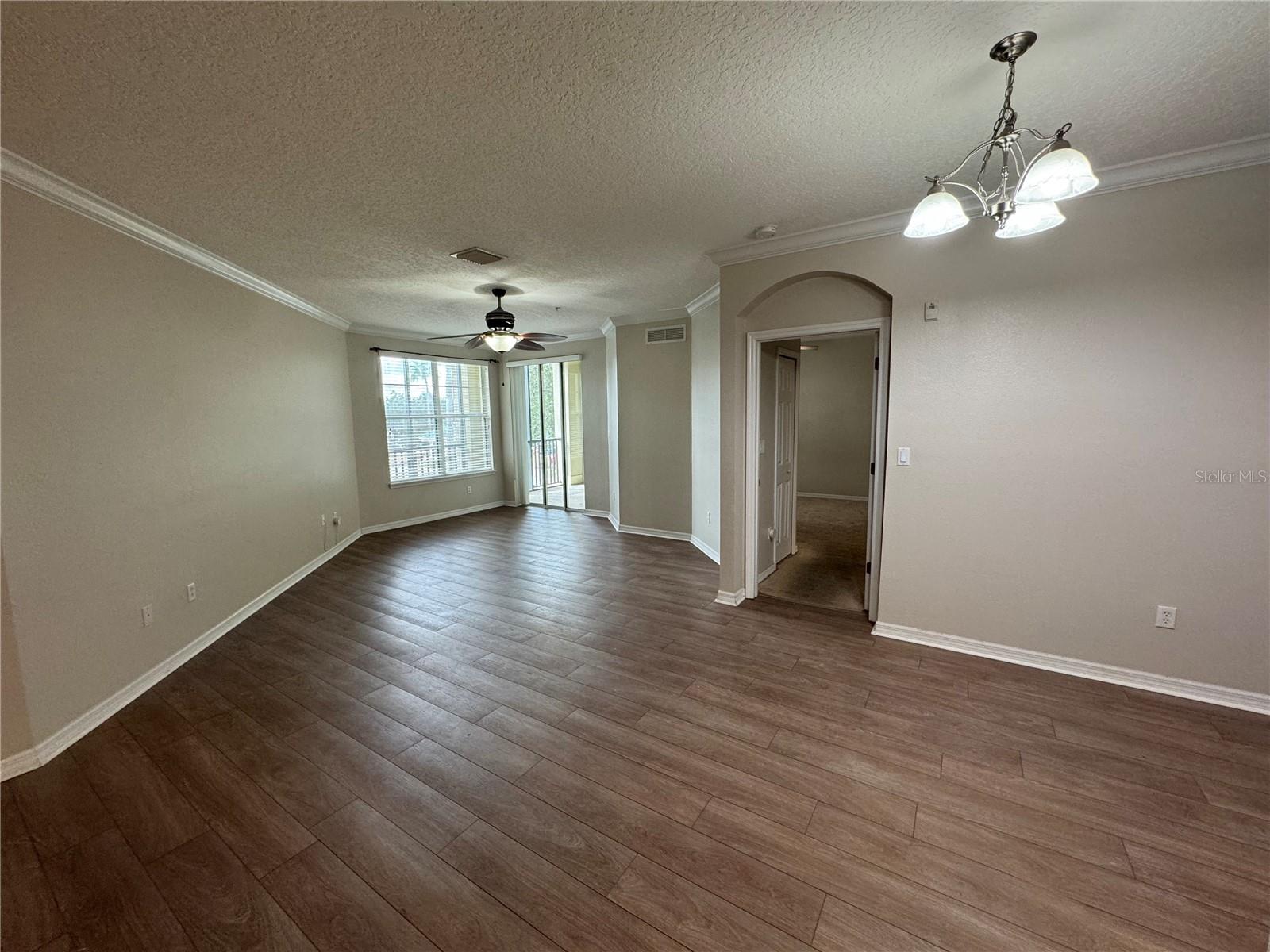 LAKESIDE/LKS/WINDERMERE PH 4 - Residential Lease