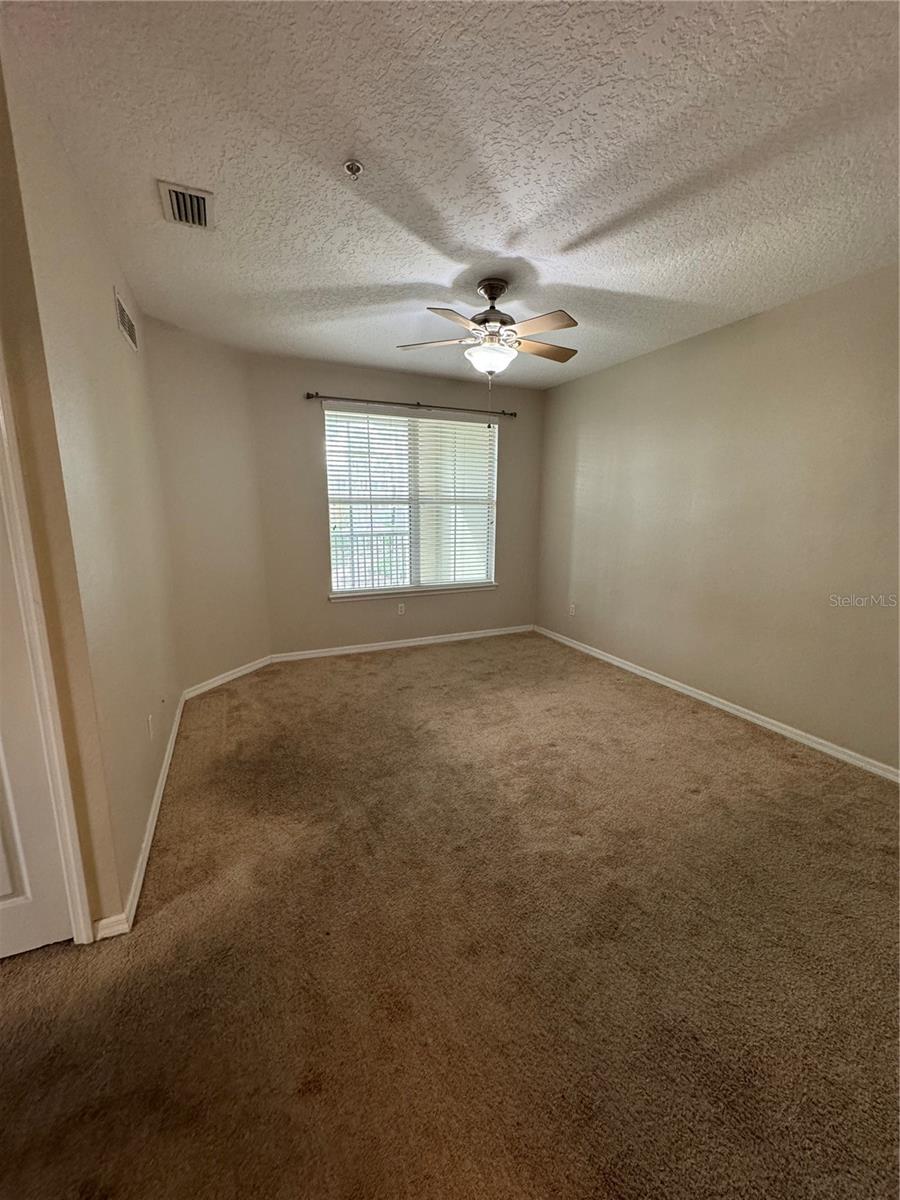 LAKESIDE/LKS/WINDERMERE PH 4 - Residential Lease
