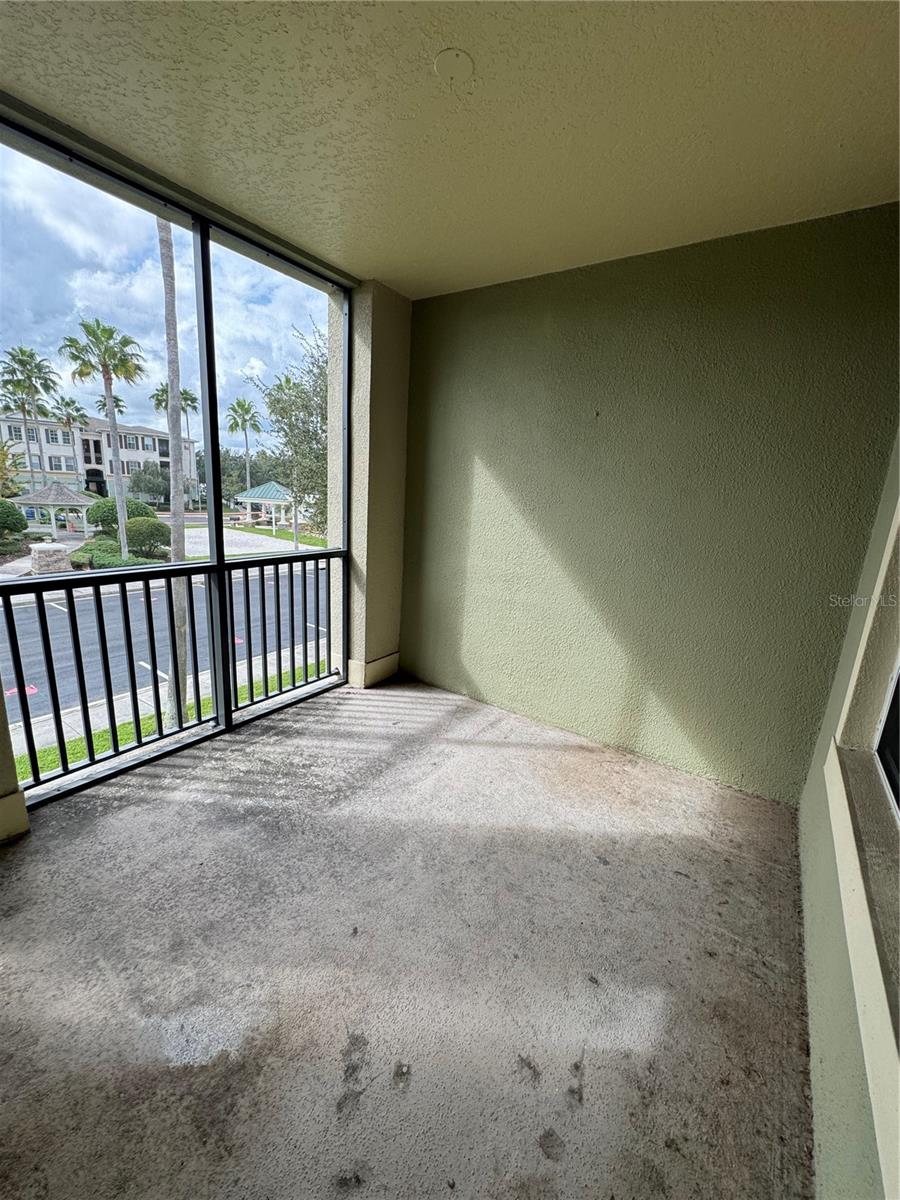 LAKESIDE/LKS/WINDERMERE PH 4 - Residential Lease