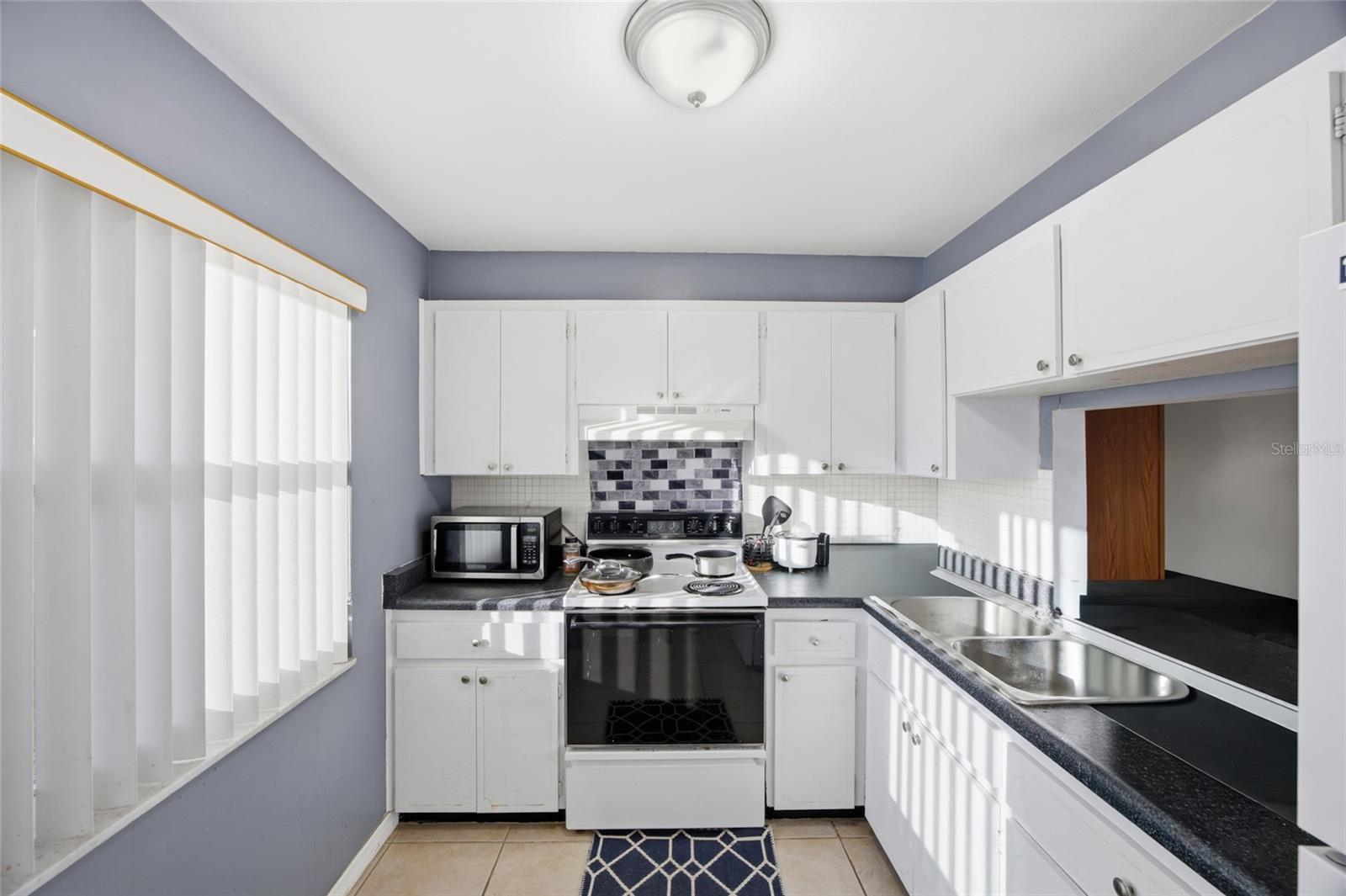 IMPERIAL PARK CO-OP BLDG - Residential