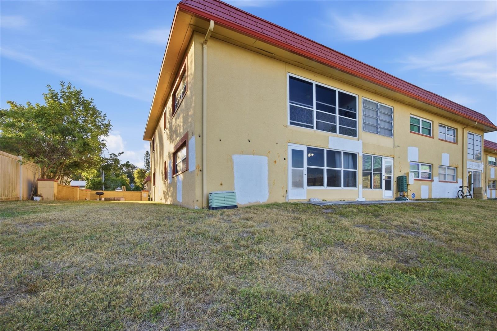 IMPERIAL PARK CO-OP BLDG - Residential