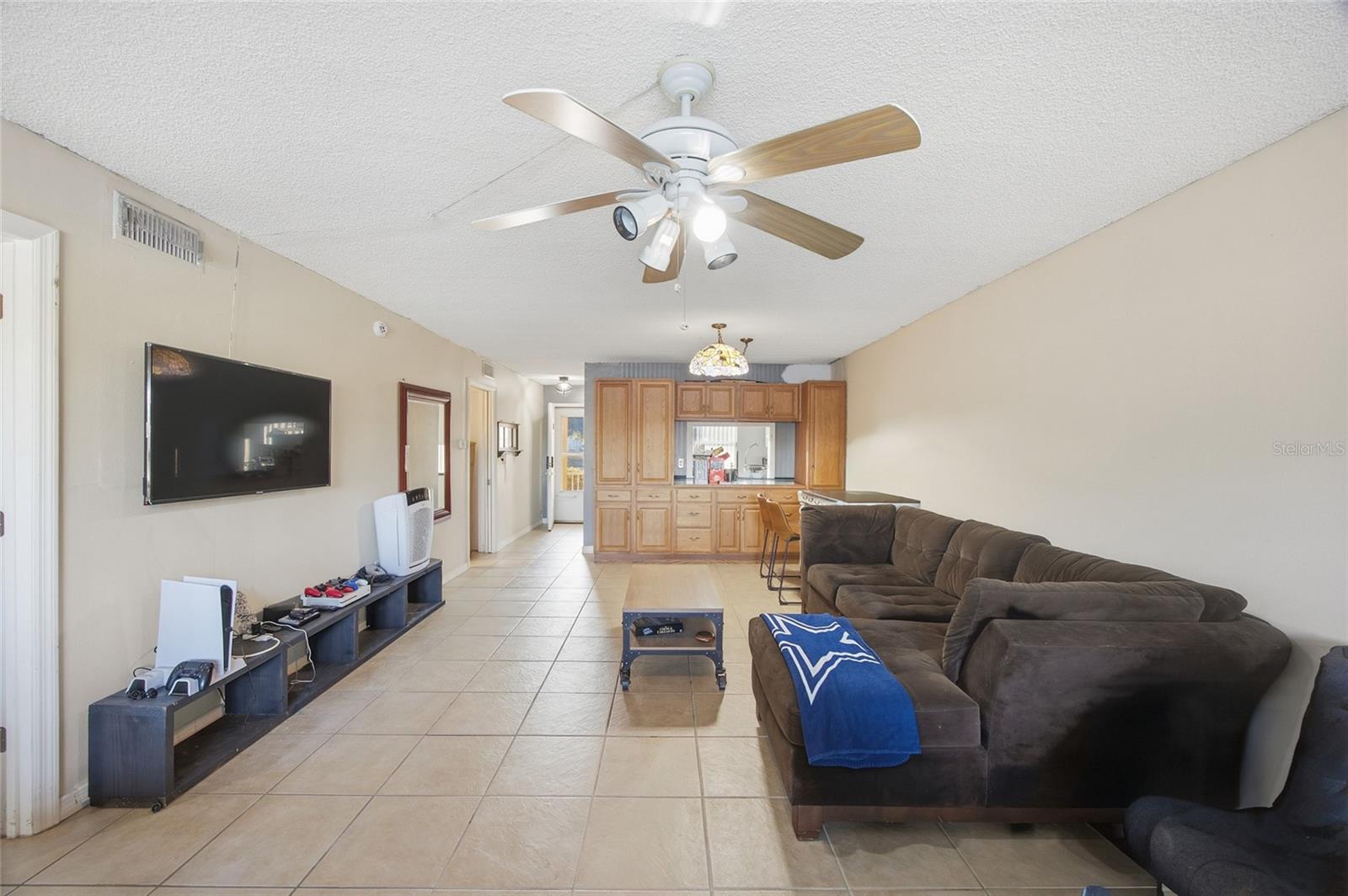 IMPERIAL PARK CO-OP BLDG - Residential