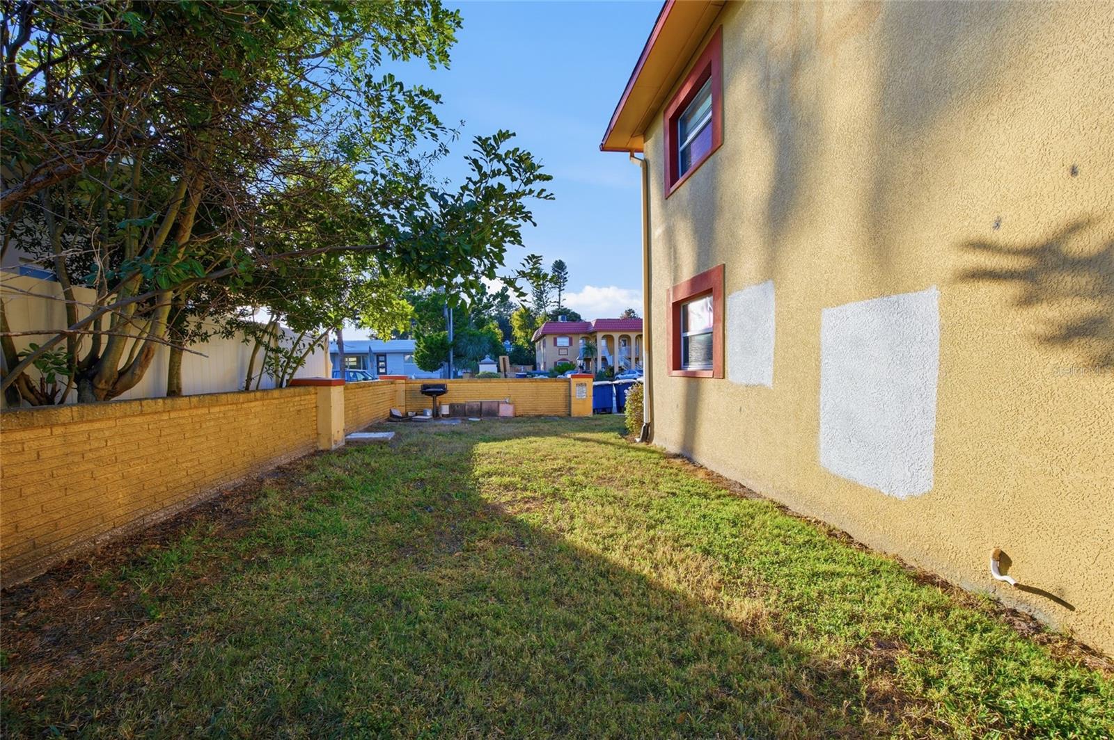 IMPERIAL PARK CO-OP BLDG - Residential