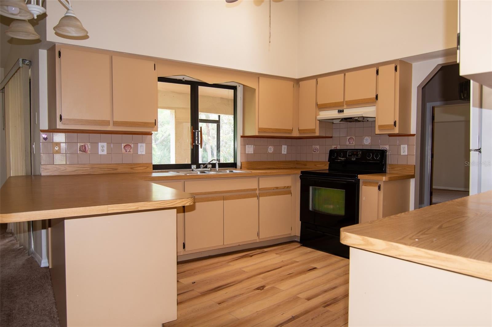Search Properties for Sale 4 1565 DORCHESTER STREET