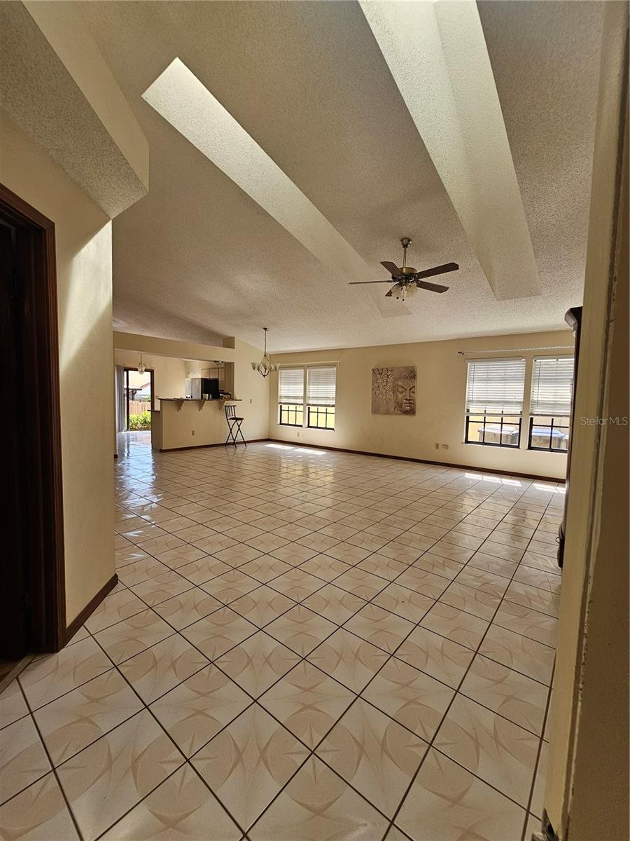 7228 SPRING VILLAS CIRCLE