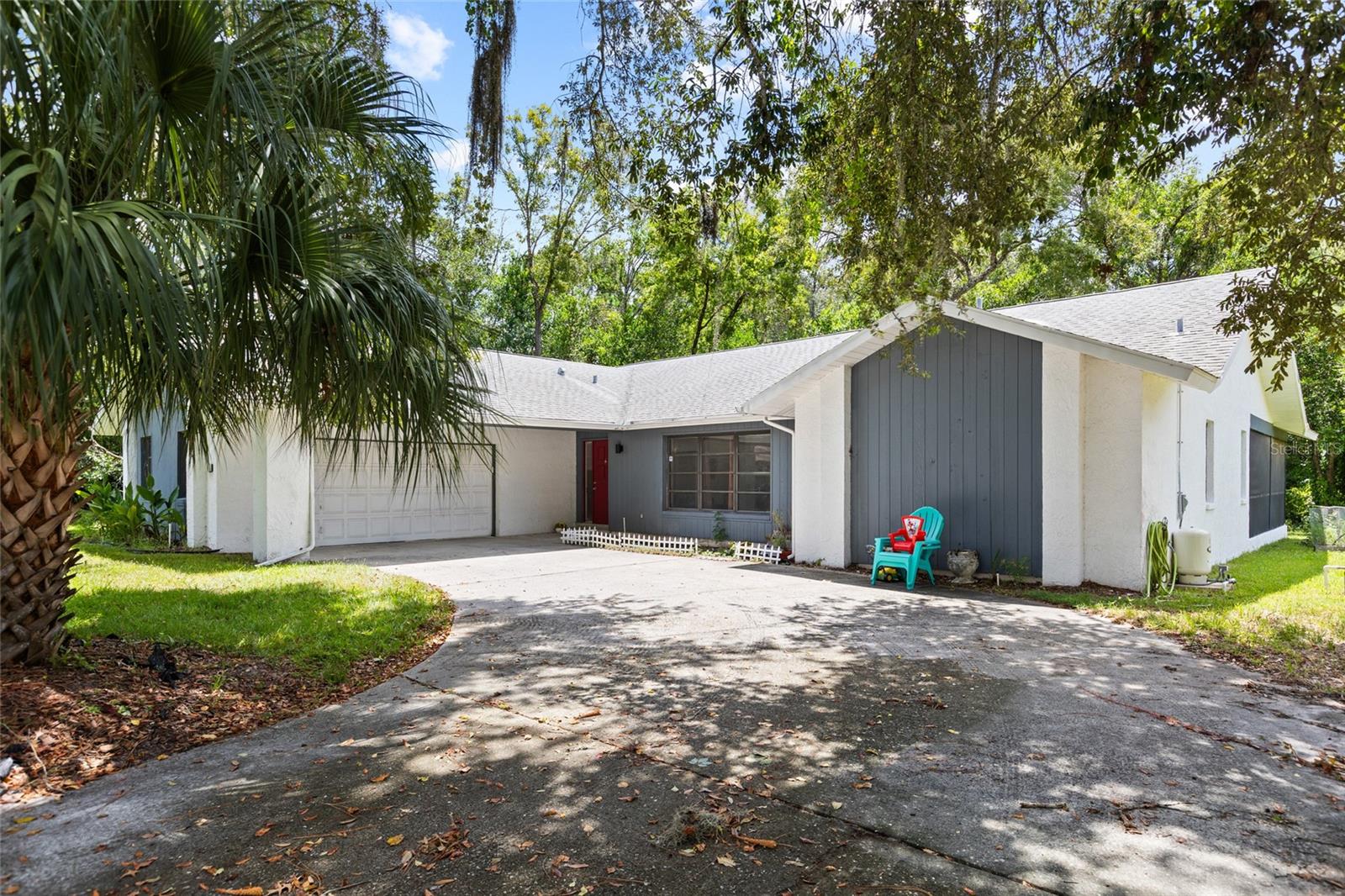 19 HOLLYHOCK COURT