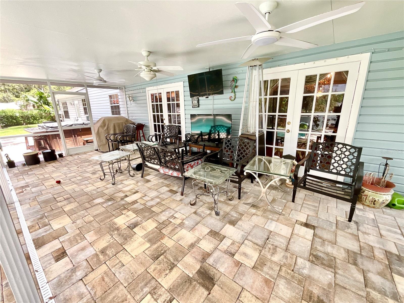 CRESCENT FOREST - Residential Lease