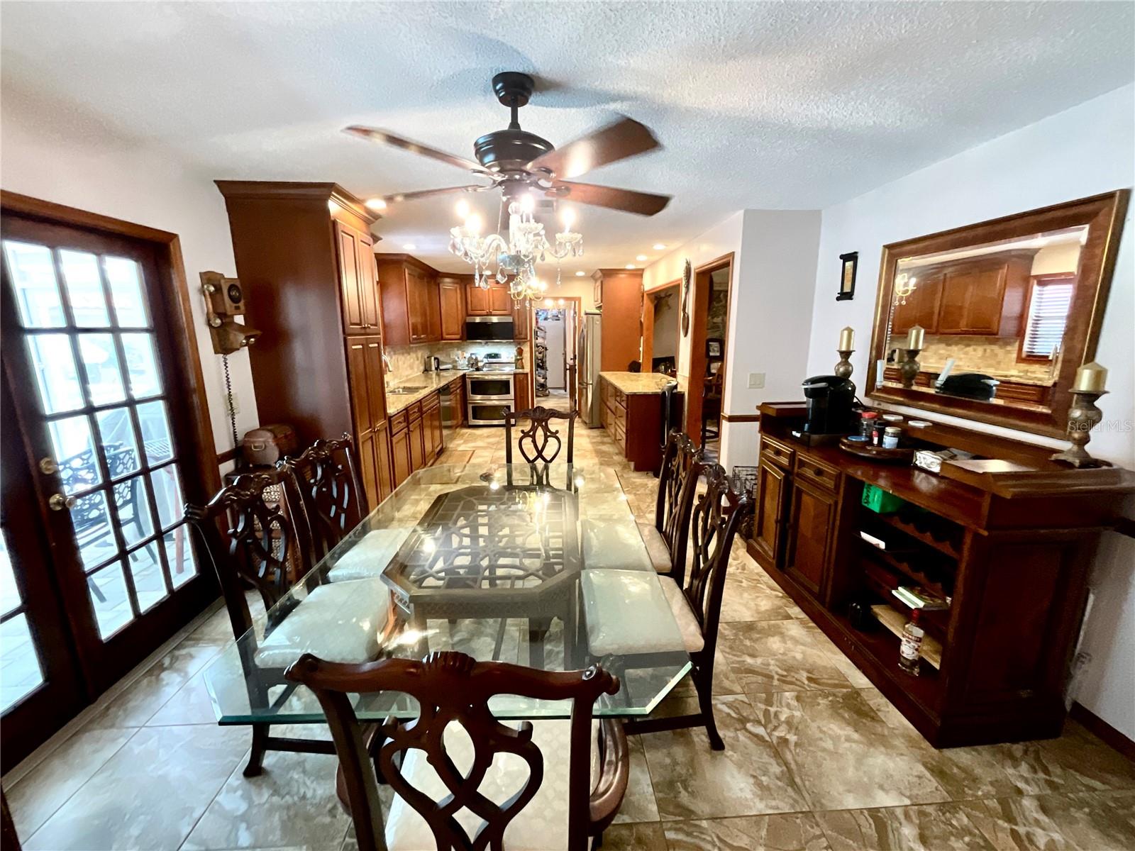 CRESCENT FOREST - Residential Lease