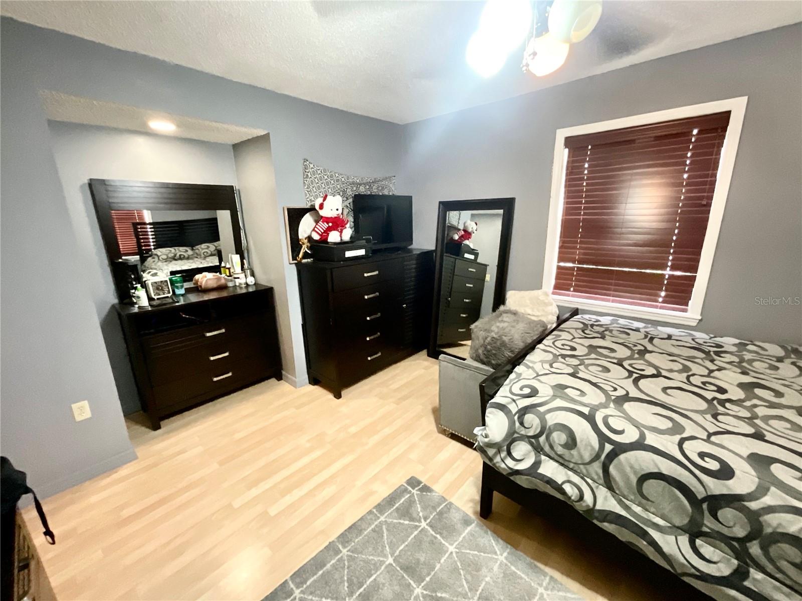 CRESCENT FOREST - Residential Lease