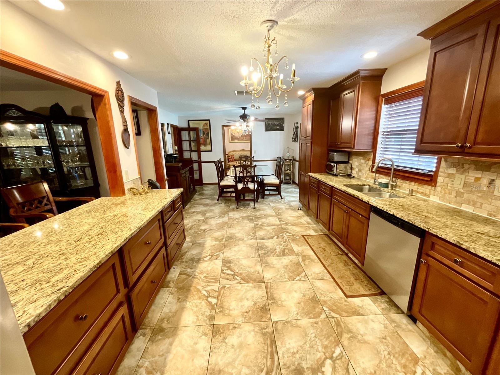 CRESCENT FOREST - Residential Lease