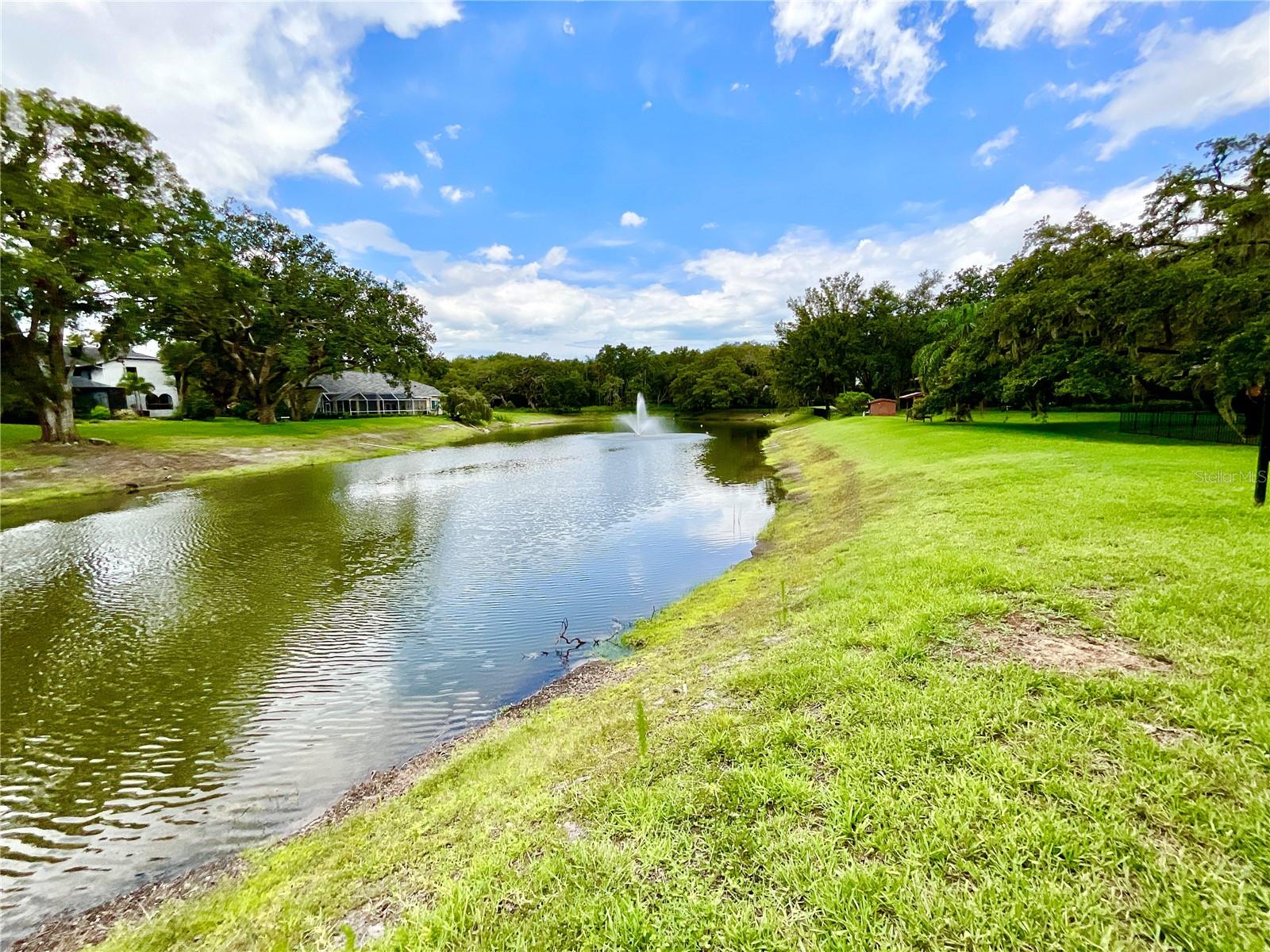 CRESCENT FOREST - Residential Lease