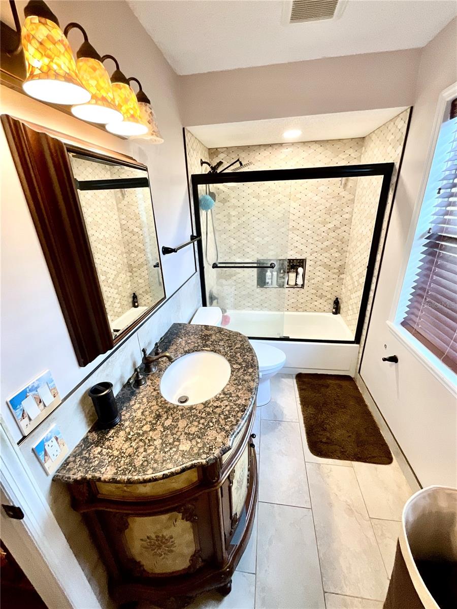 CRESCENT FOREST - Residential Lease