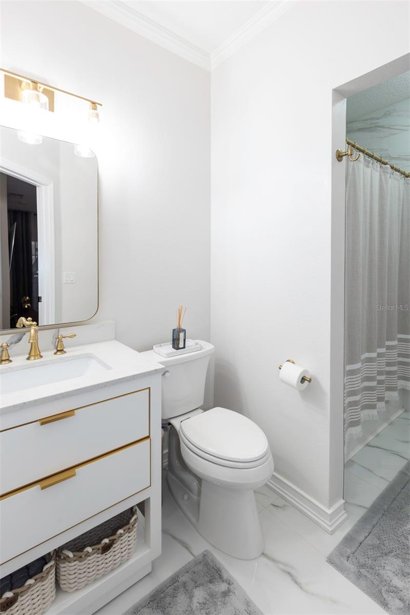 SUMMERGATE CONDO PH 01 5923/0662 - Residential