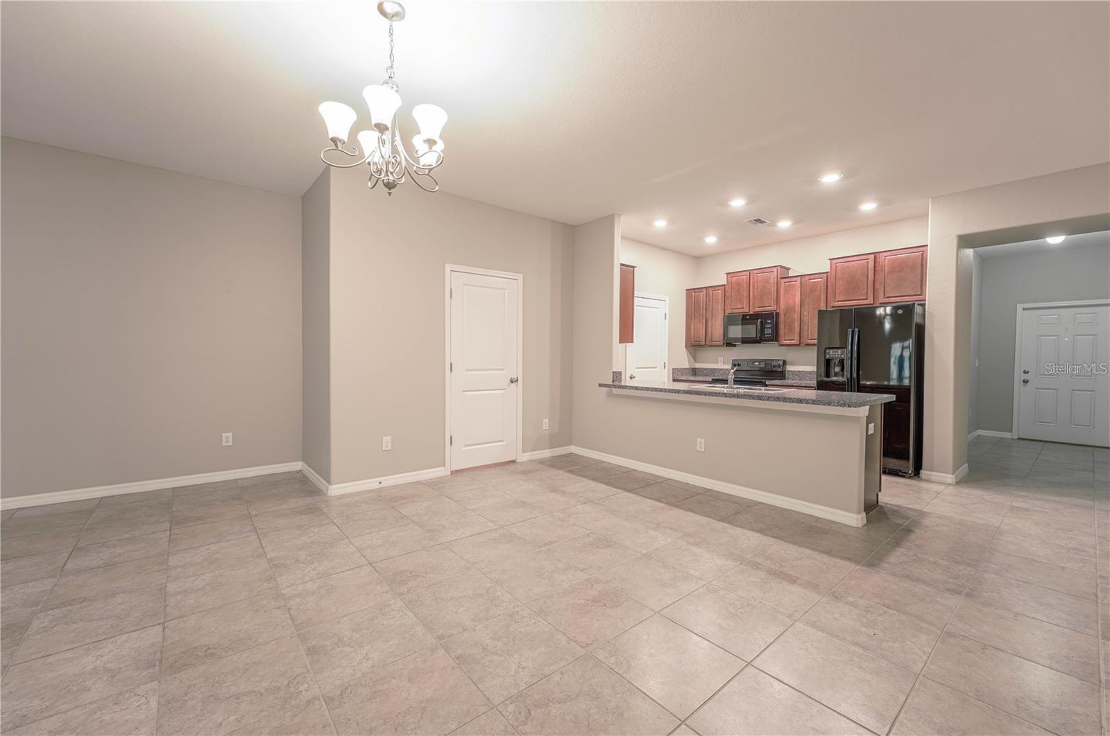 RIVERVIEW LAKES - Residential