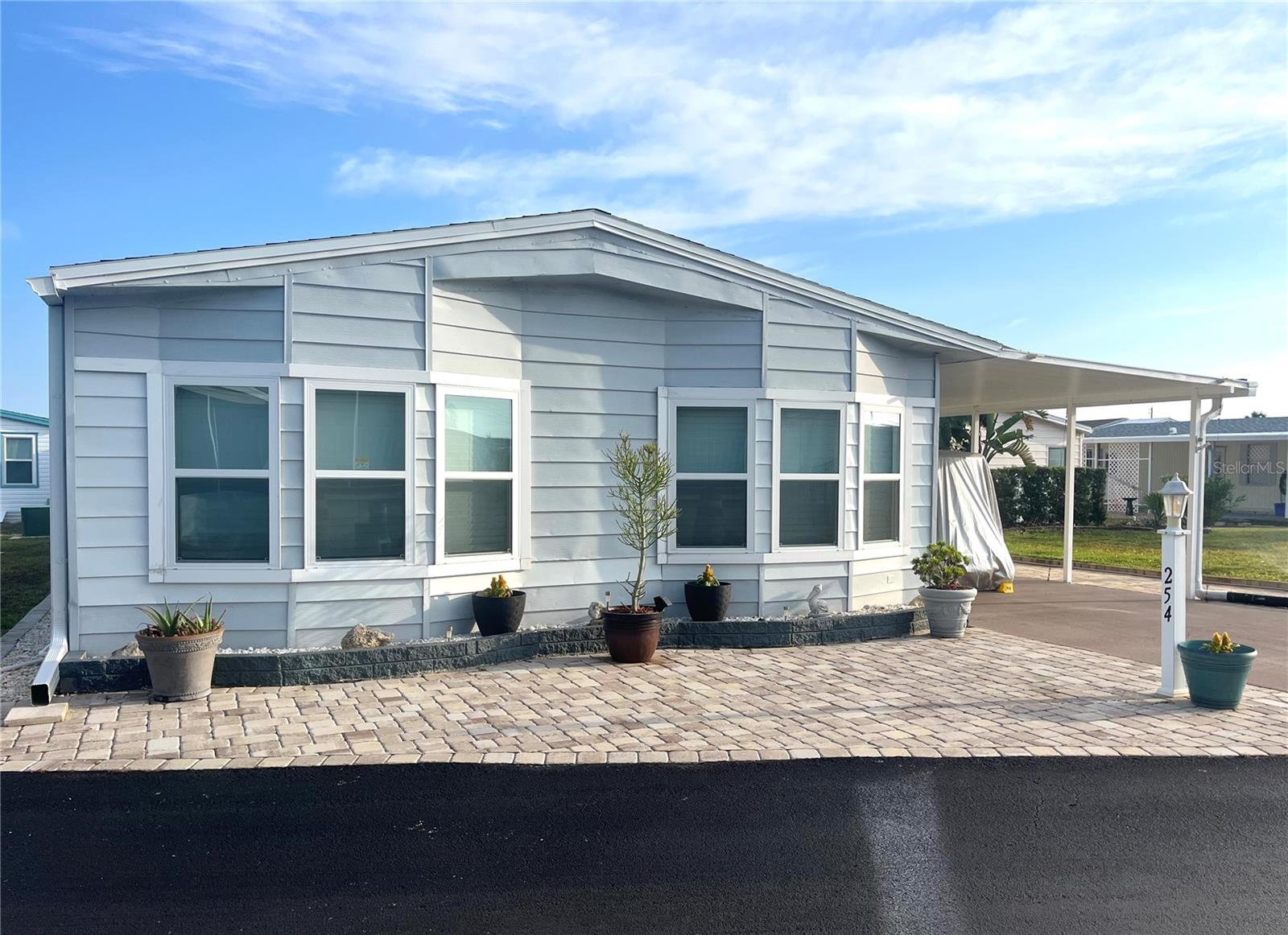 254 SEABREEZE DRIVE