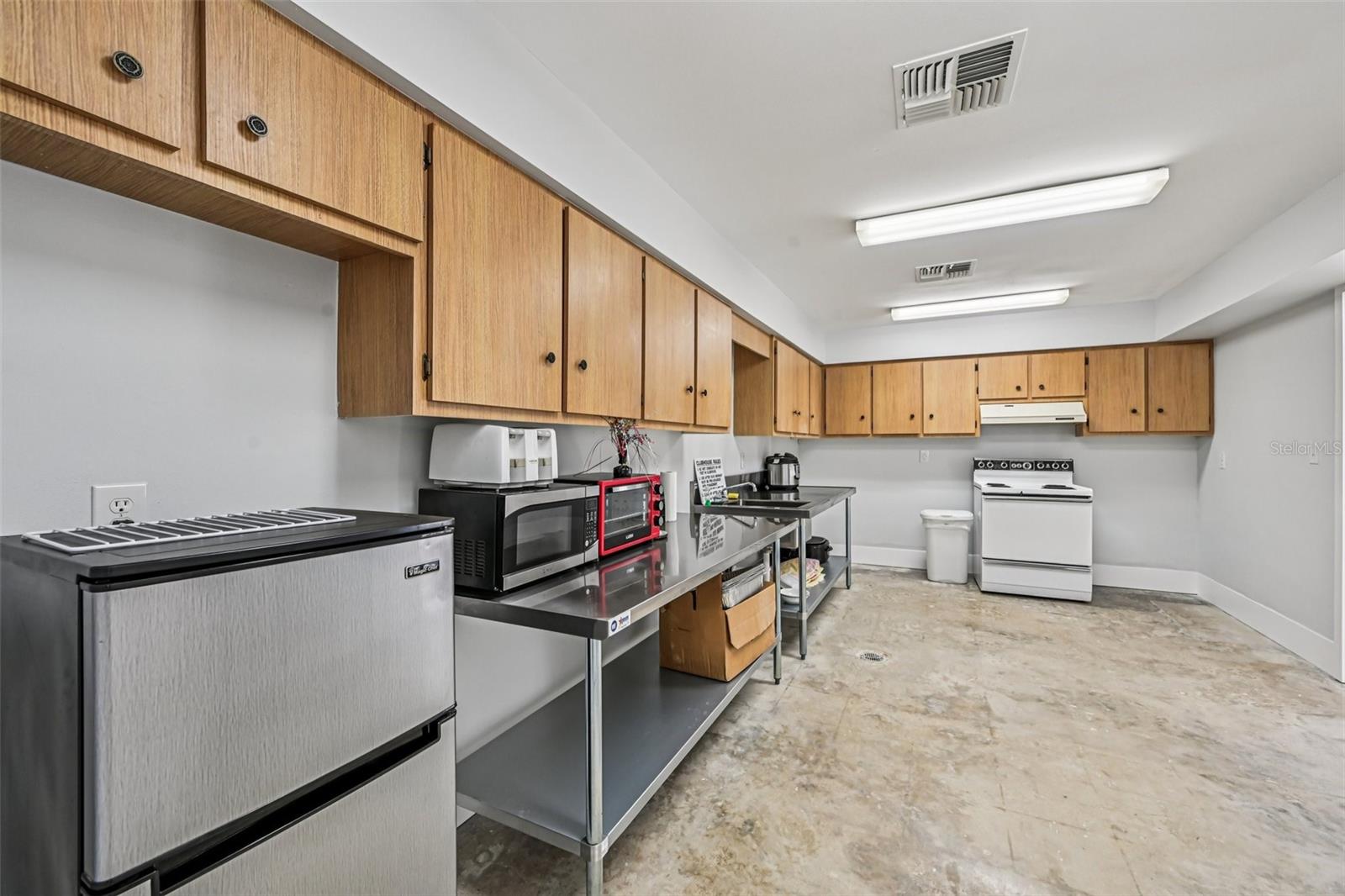 SABAL PALM GARDENS PH I - Residential